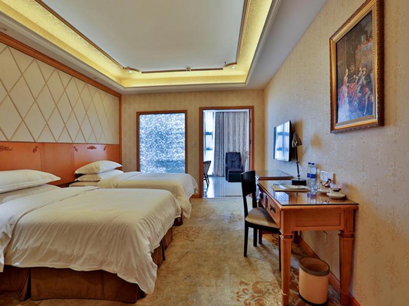 Vienna Hotel Wuhan International Convention And Exhibition Centre Esterno foto