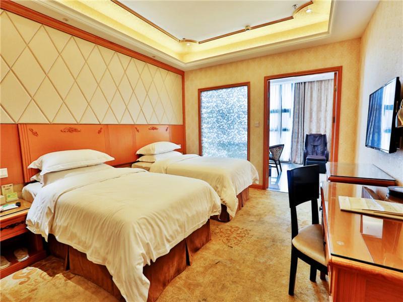Vienna Hotel Wuhan International Convention And Exhibition Centre Esterno foto